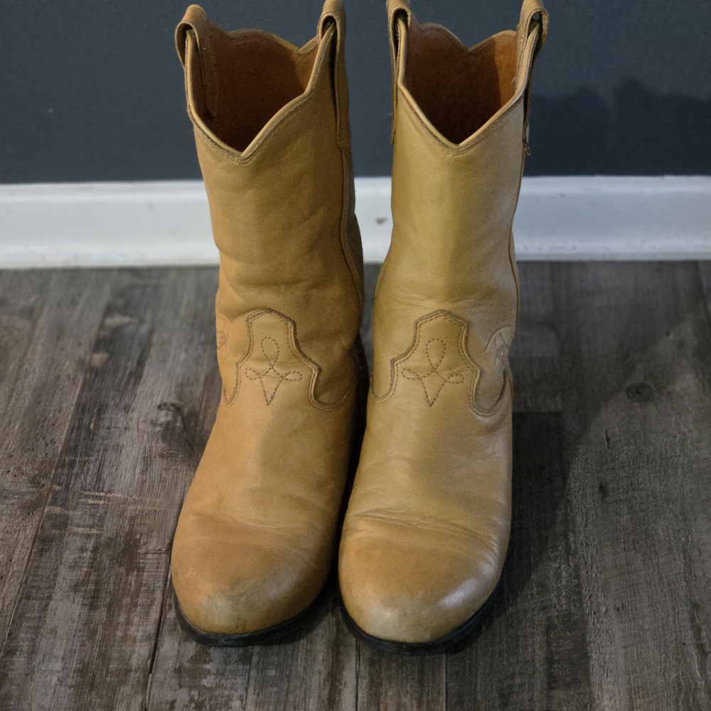 Womens Tan Leather Western Mid-Calf Boots